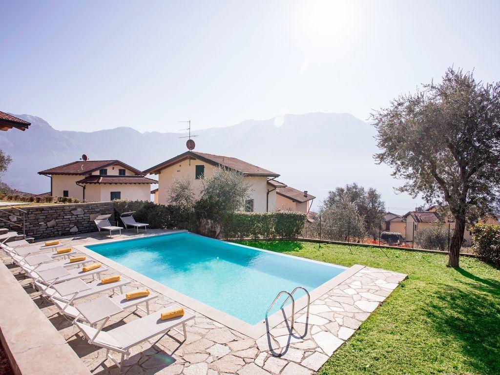 Ossuccio Grande C Home With Pool Sleeps 12 By Italian Apartments Como Exterior photo